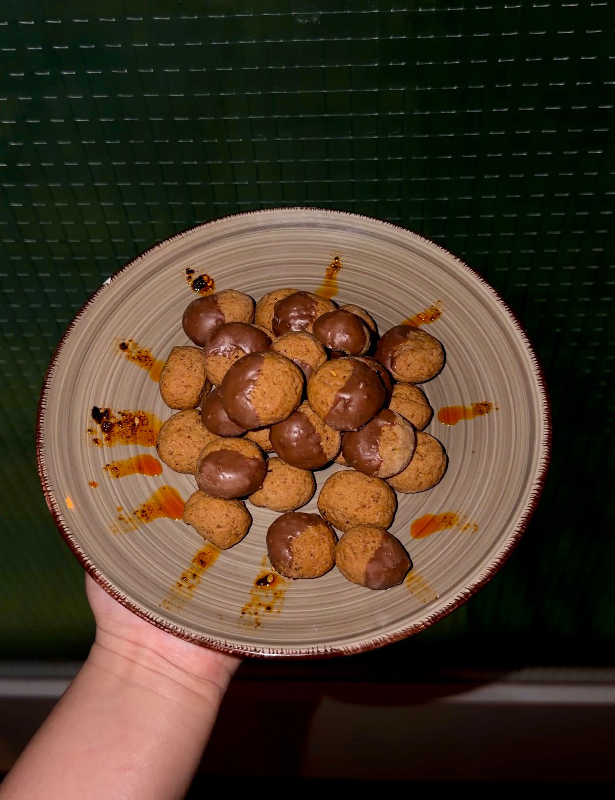 Spicy Gingerbread Nuts 🎁